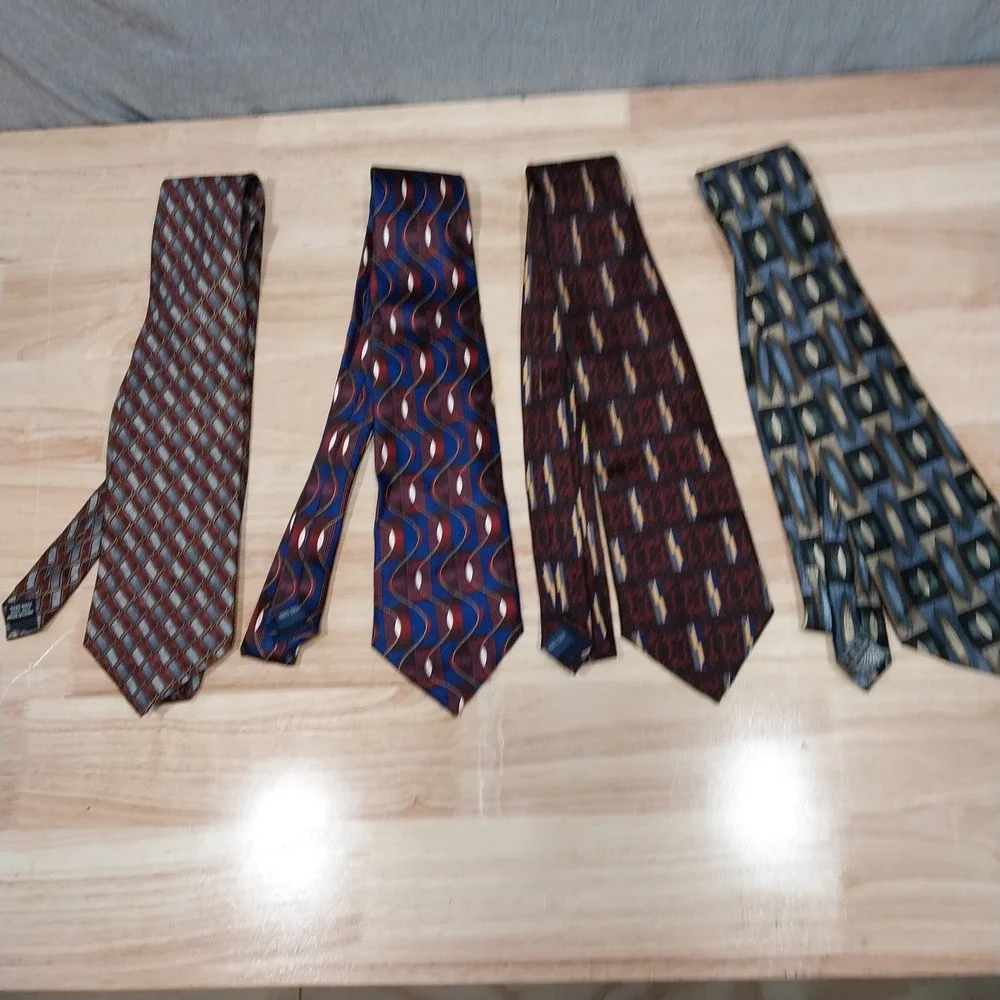 Keith Daniels Mens Neckties Lot of 4 Geometric Silk Multicolored